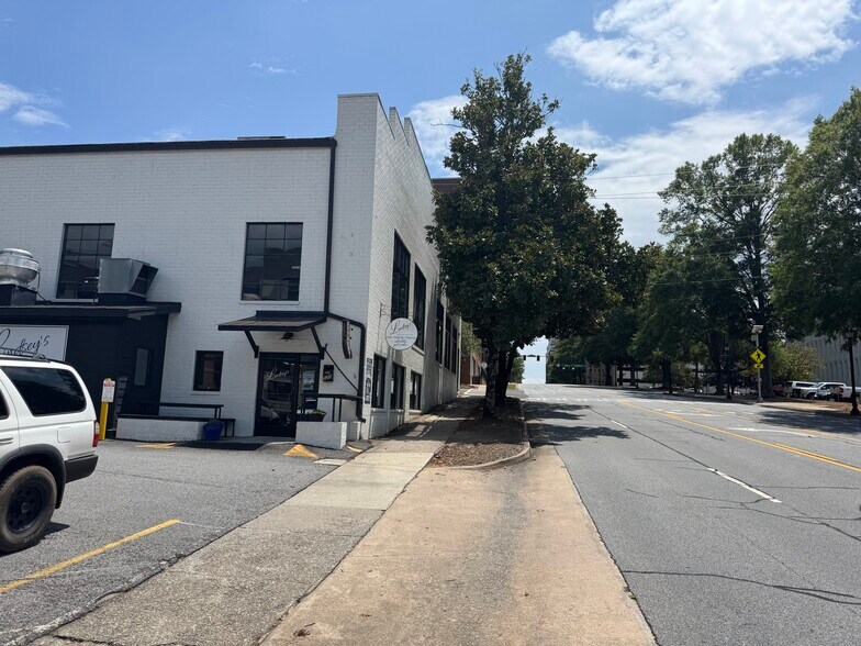 520 N Thomas St, Athens, GA à louer - Photo de l’immeuble – Image 2 sur 2