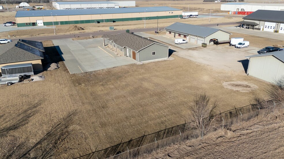 504 N 16th St, Beresford, SD à vendre - Photo de l’immeuble – Image 3 sur 9