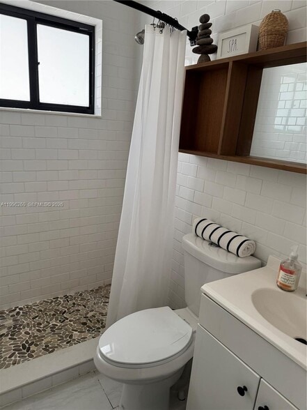 7811-7817 NE 10th Ct, Miami, FL à vendre - Photo de l’immeuble – Image 3 sur 6