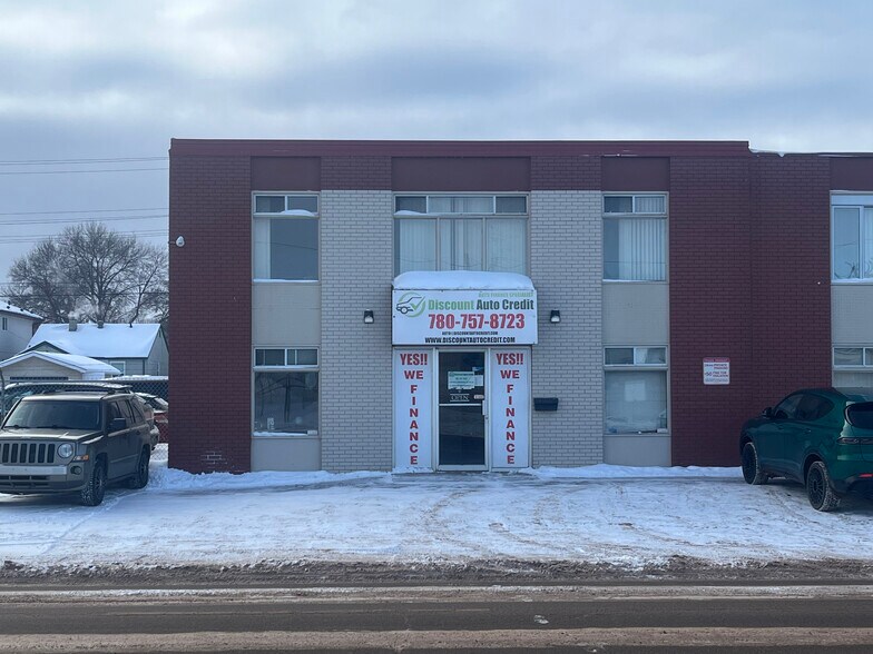 11528-11546 80th St NW, Edmonton, AB à louer - Photo de l’immeuble – Image 2 sur 3