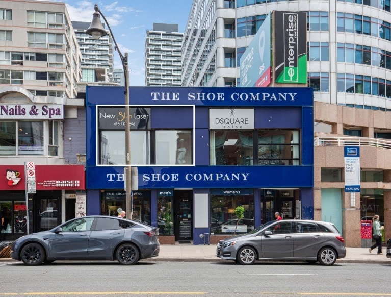 2353-2355 Yonge St, Toronto, ON à louer Photo principale– Image 1 sur 7