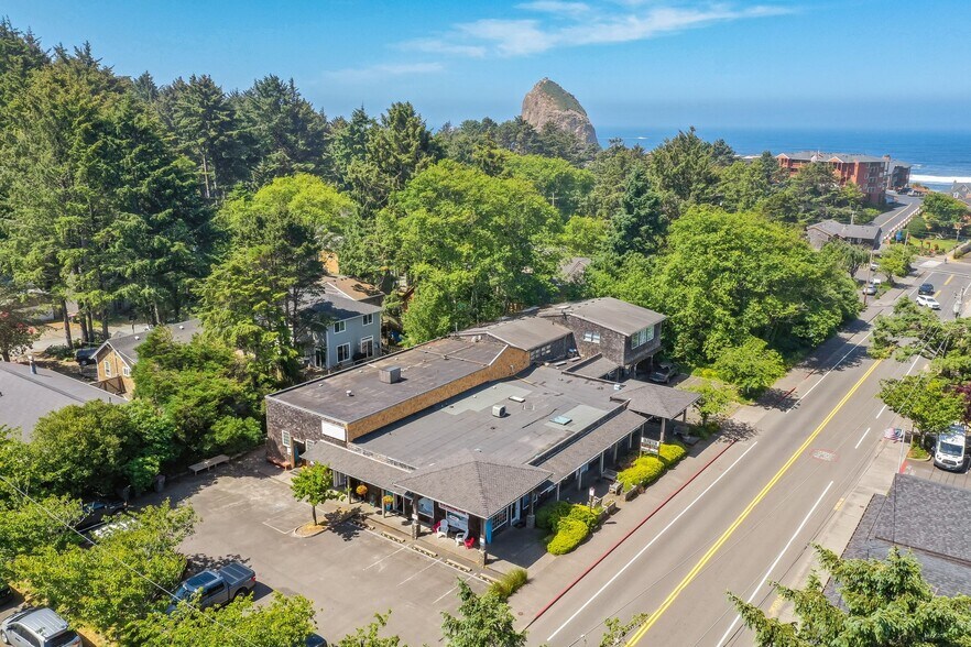 171 Sunset Blvd, Cannon Beach, OR à vendre - Photo de l’immeuble – Image 2 sur 41