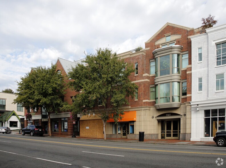 3325-3329 M St NW, Washington, DC à louer - Photo de l’immeuble – Image 2 sur 3