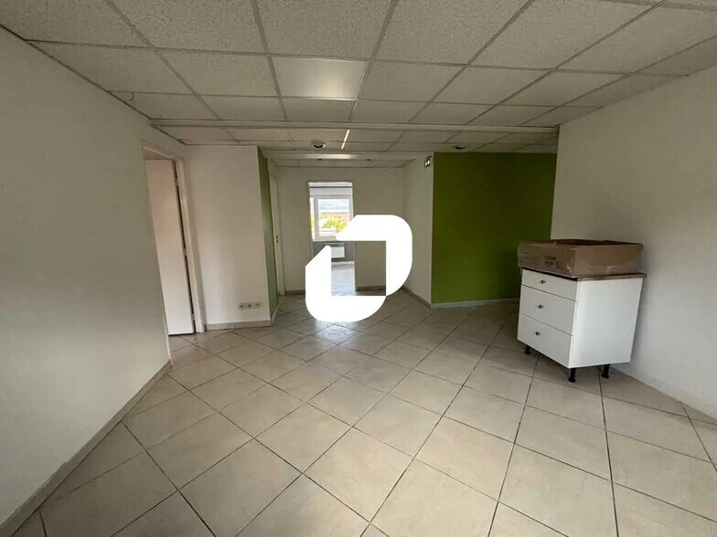 Bureau dans Ris-Orangis à louer - Photo de l’immeuble – Image 3 sur 10