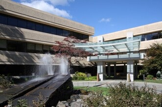 777 W Putnam Ave, Greenwich, CT à louer Photo de l’immeuble– Image 2 sur 7