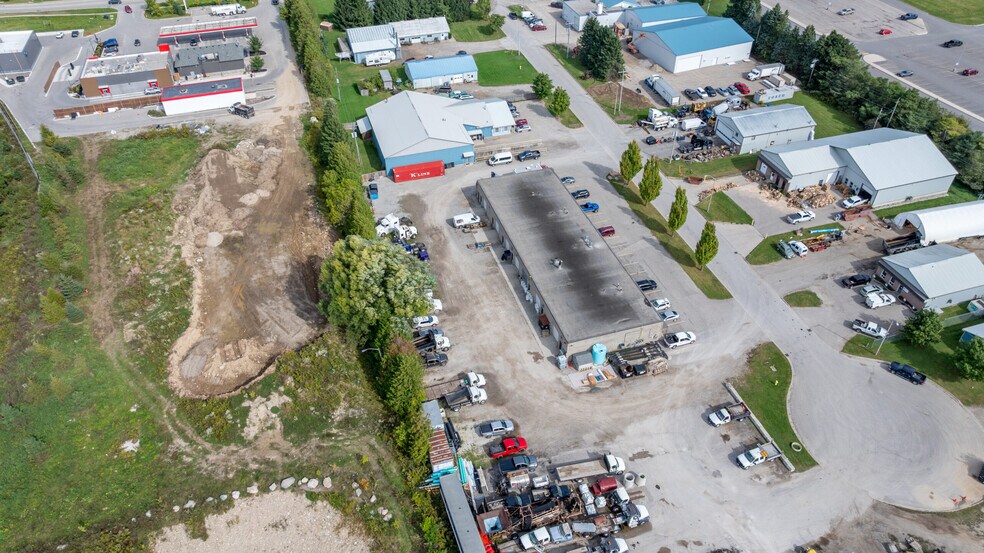 7-19 Industrial Rd, St Marys, ON à vendre - Aérien – Image 3 sur 9