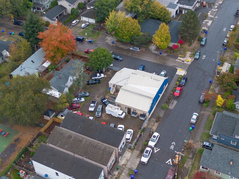 104 NE 80th Ave, Portland, OR à vendre - Photo de l’immeuble – Image 3 sur 38