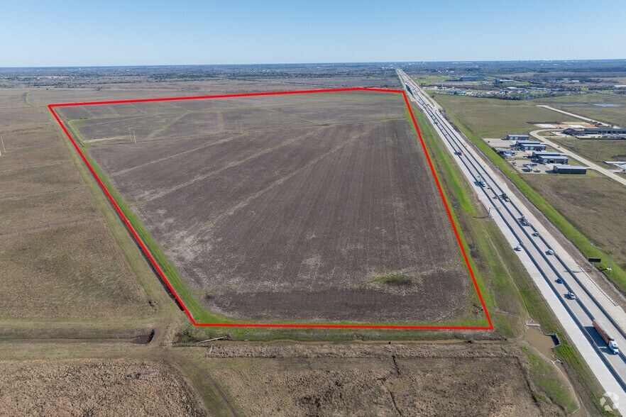 Interstate 10, Beaumont, TX à vendre - Aérien – Image 2 sur 21