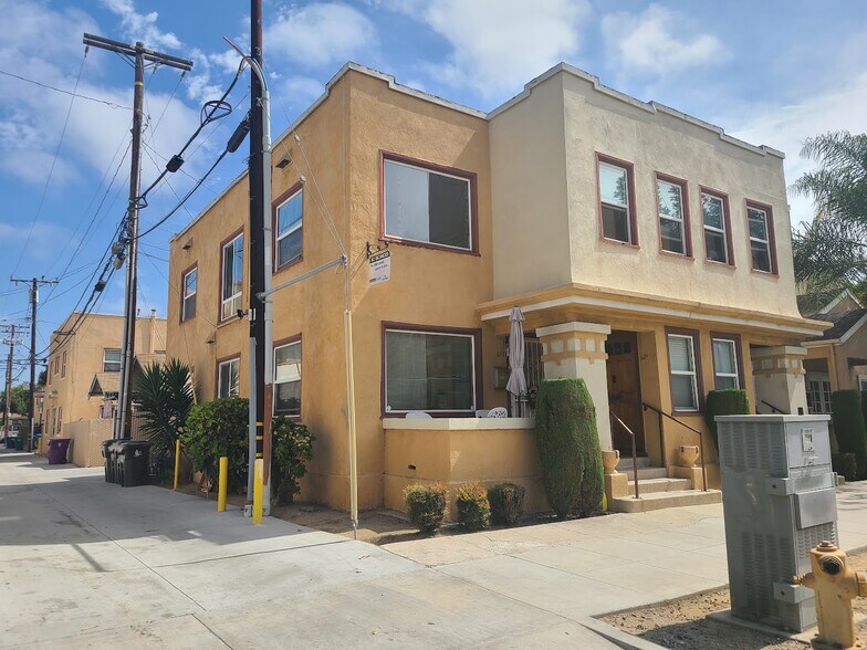 617 W 3rd St, Long Beach, CA à vendre - Photo de l’immeuble – Image 2 sur 23