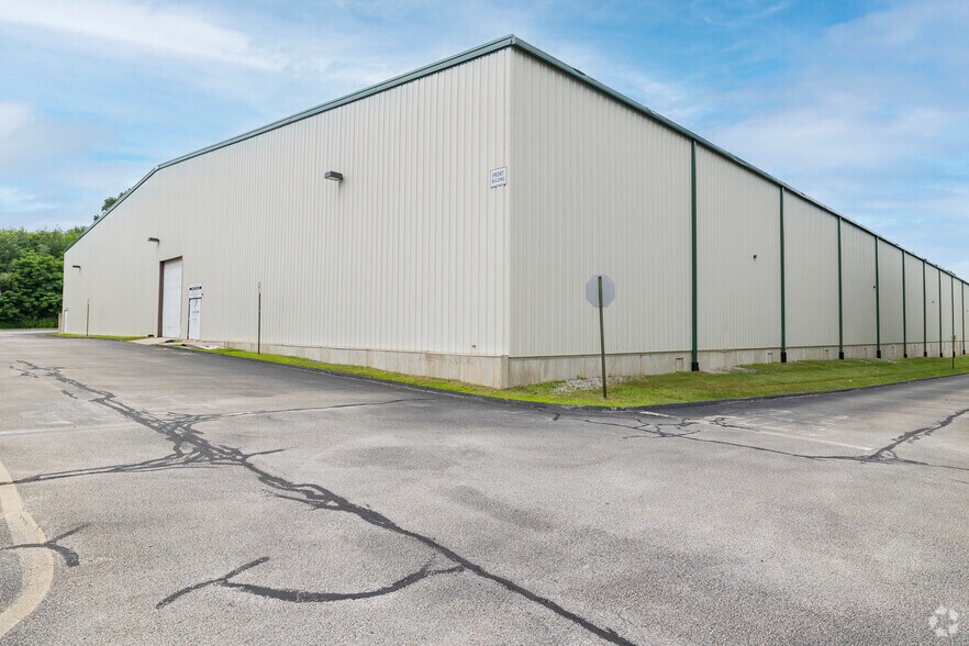 68 Technology Dr, Bedford, NH à louer - Photo de l’immeuble – Image 3 sur 5