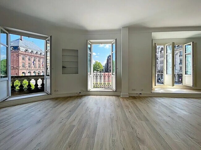 Plus de détails pour Bureau à vendre