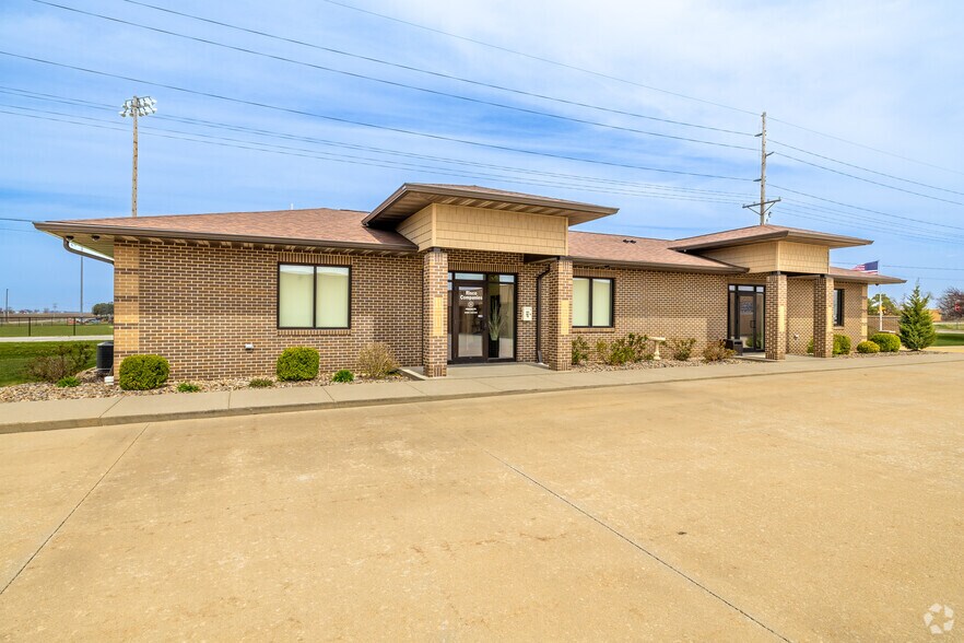 101 Steel St, Gilbert, IA à louer - Photo de l’immeuble – Image 2 sur 5
