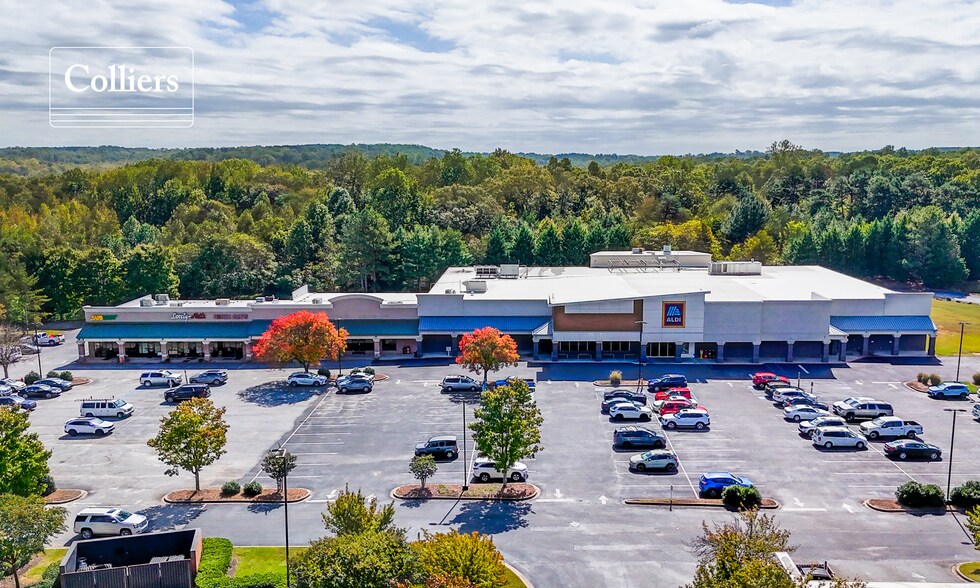 1750 E Highway 14, Landrum, SC à louer - Photo de l’immeuble – Image 3 sur 7