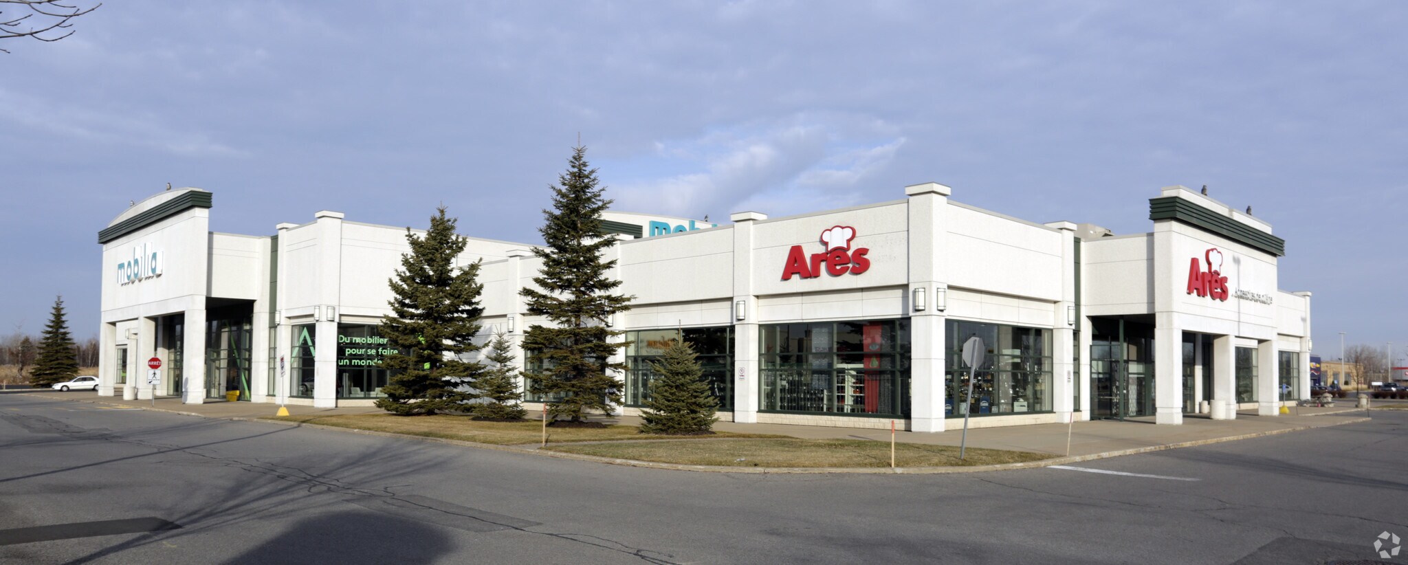1501-1515 Boul Des Promenades, Saint-hubert, QC à louer Photo principale– Image 1 sur 4