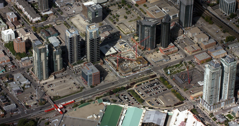 1229 Macleod Trl SE, Calgary, AB à louer - Aérien – Image 2 sur 105