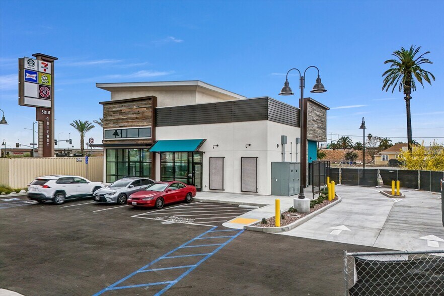539 N H St, San Bernardino, CA à vendre - Photo de l’immeuble – Image 2 sur 14