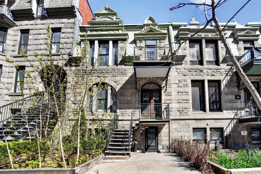 342-344 Rue Sherbrooke E, Montréal, QC à louer - Photo principale – Image 1 sur 24
