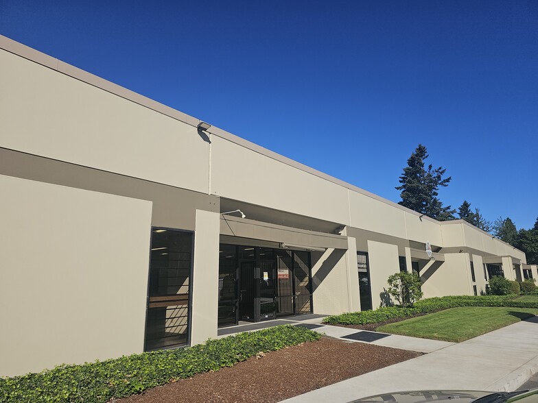 9325-9425 SW Commerce Cir, Wilsonville, OR à louer - Photo de l’immeuble – Image 3 sur 42