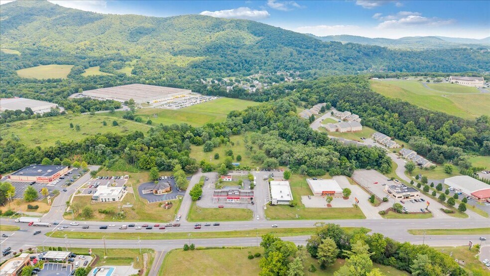 0 Challenger Ave, Roanoke, VA à vendre - Photo de l’immeuble – Image 2 sur 10