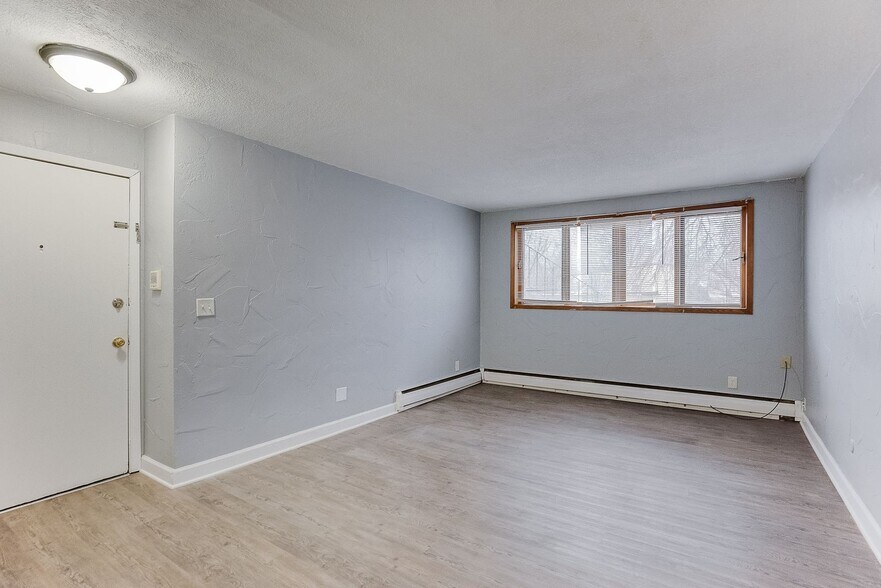 748 Tatum St, Saint Paul, MN à vendre - Photo de l’immeuble – Image 3 sur 14
