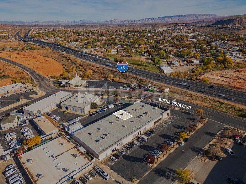 204 Playa Della Rosita, Washington, UT à louer - Photo de l’immeuble – Image 3 sur 7