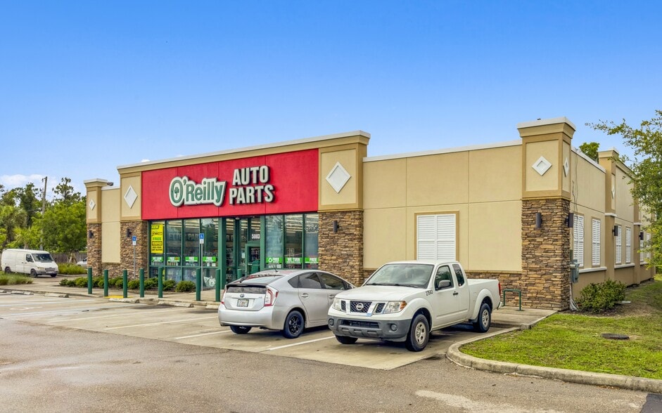 5003 Lee Blvd, Lehigh Acres, FL à vendre - Photo de l’immeuble – Image 2 sur 3