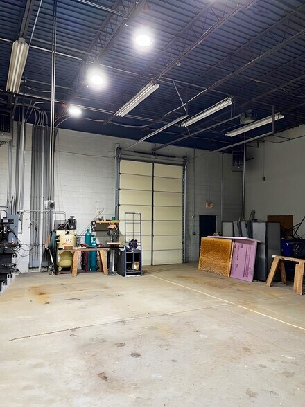 100 Naamans Rd, Claymont, DE à louer - Photo intérieure – Image 3 sur 5