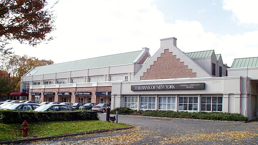 555 Passaic Ave, West Caldwell, NJ à louer - Photo de l’immeuble – Image 2 sur 17