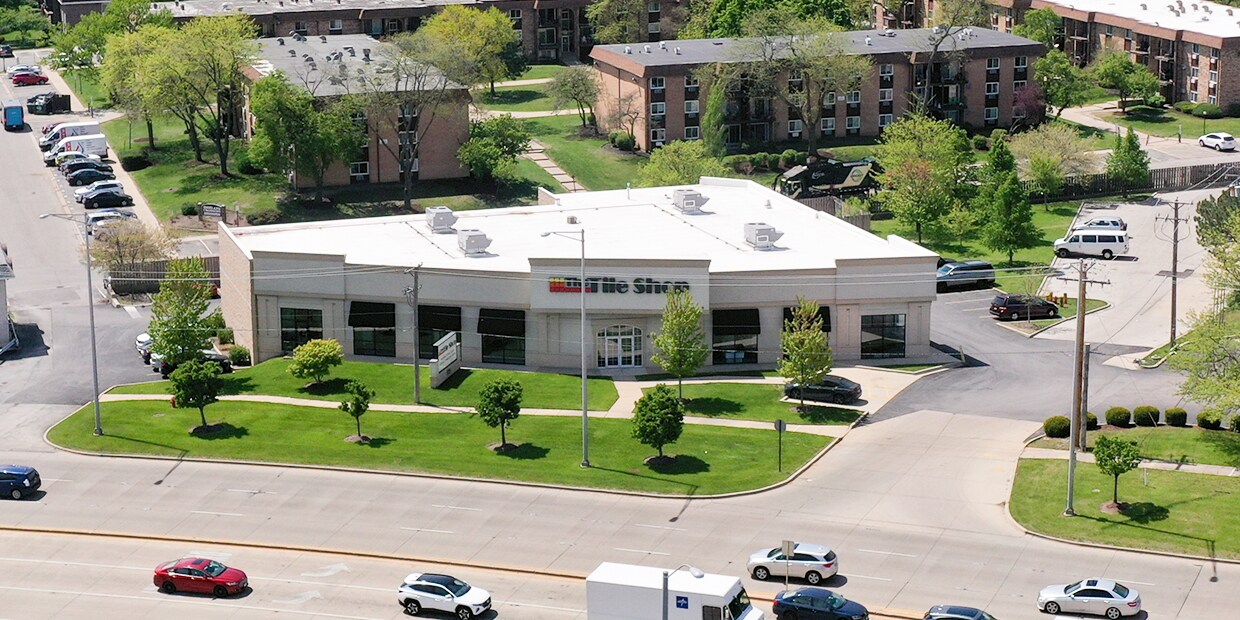 535 Higgins Rd, Hoffman Estates, IL à louer Photo de l’immeuble– Image 1 sur 2