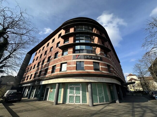 Plus de détails pour Bureau à louer