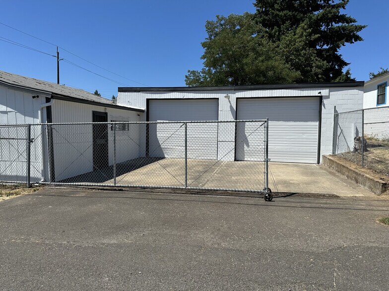 10475 SE Division St, Portland, OR à vendre - Photo de l’immeuble – Image 2 sur 12