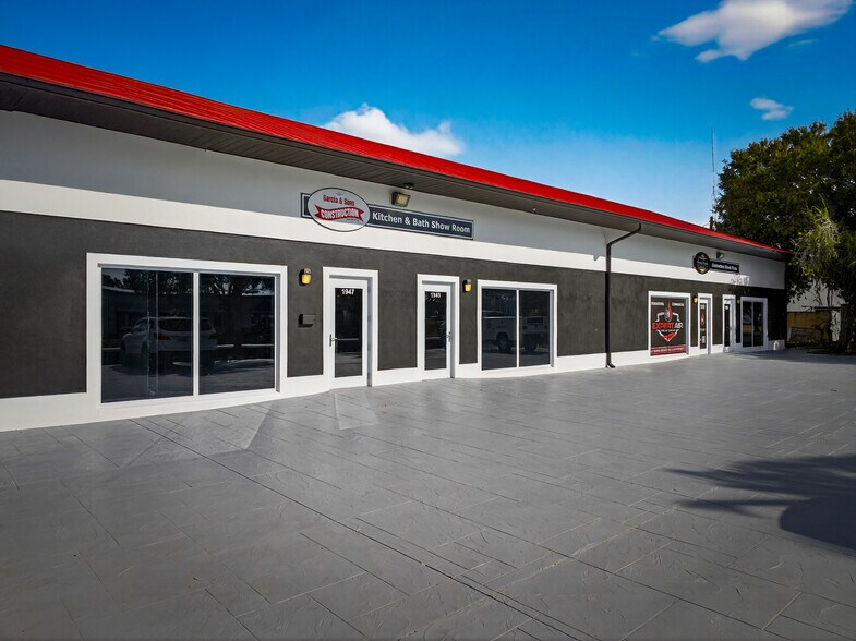 1947 SW Biltmore St, Port Saint Lucie, FL à louer - Photo de l’immeuble – Image 2 sur 7