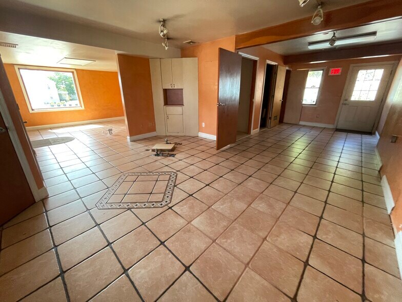 59 E Main St, Sussex, NJ à louer - Photo de l’immeuble – Image 3 sur 14