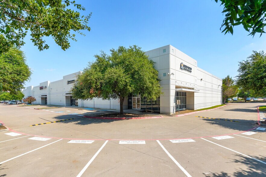 989 W Sandy Lake Rd, Coppell, TX à vendre - Photo de l’immeuble – Image 2 sur 4