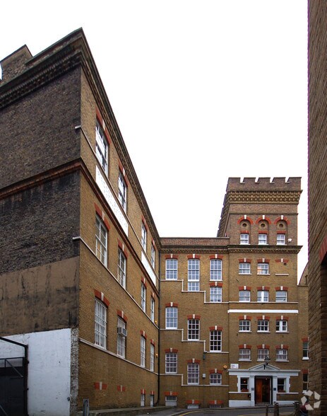 18 Vine Hl, Londres à louer - Photo de l’immeuble – Image 2 sur 10