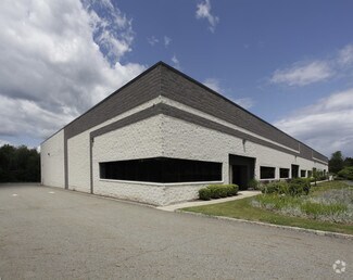 Plus de détails pour 28 Industrial Dr, Middletown, NY - Industriel/Logistique à louer