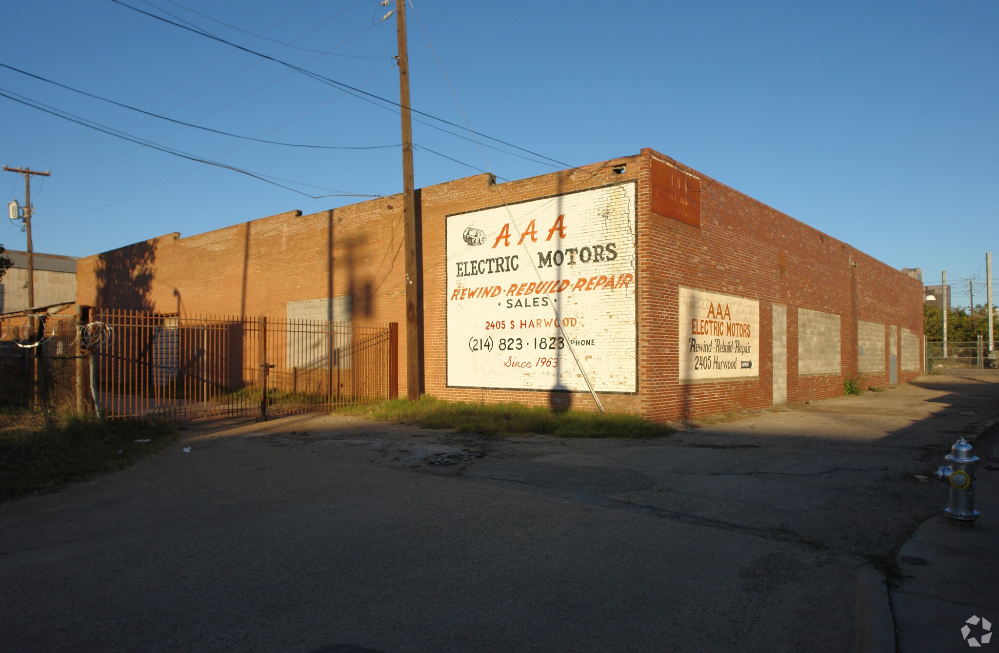 2405 S Harwood St, Dallas, TX à vendre Photo principale– Image 1 sur 12