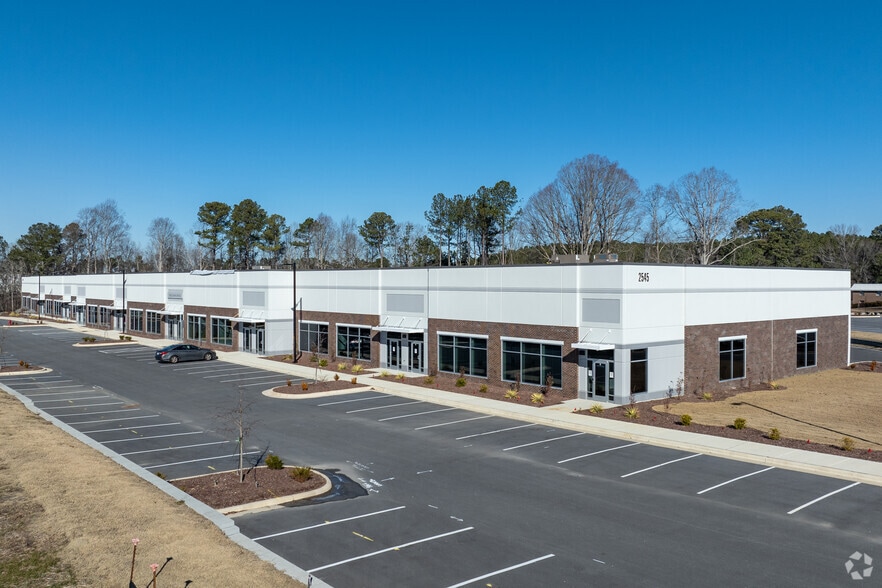 2545 Hwy 70, Clayton, NC à louer - Photo principale – Image 1 sur 9