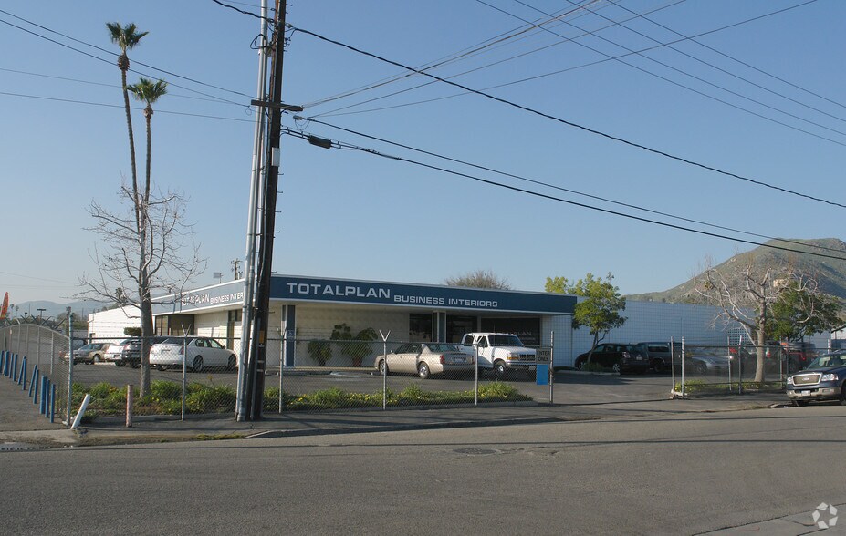 5645 Mission Blvd, Jurupa Valley, CA à vendre - Photo de l’immeuble – Image 2 sur 2