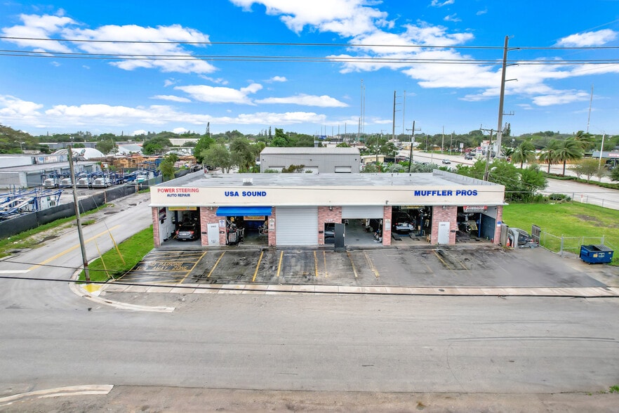 5960 SW 23rd St, West Park, FL à louer - Photo de l’immeuble – Image 2 sur 4
