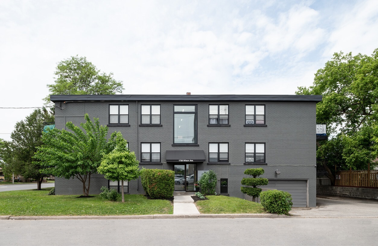 1738 Wilson Ave, Toronto, ON à vendre Photo principale– Image 1 sur 45