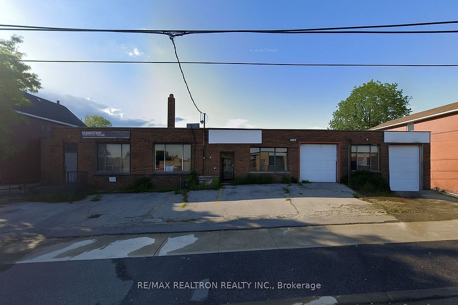 124 Portland St, Toronto, ON à vendre Photo de l’immeuble– Image 1 sur 8