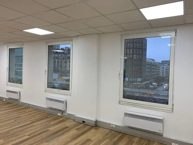 Bureau dans Neuilly-sur-Seine à louer - Photo de l’immeuble – Image 1 sur 6