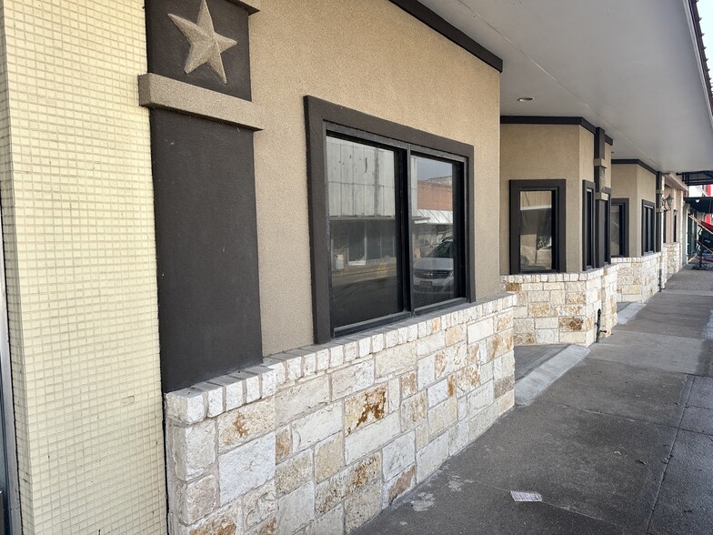 138 Live Oak St, Marlin, TX à vendre - Photo de l’immeuble – Image 2 sur 29