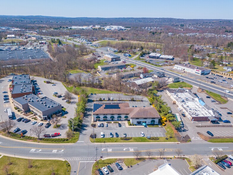 14 Commerce St, Flemington, NJ à louer - Photo de l’immeuble – Image 3 sur 7