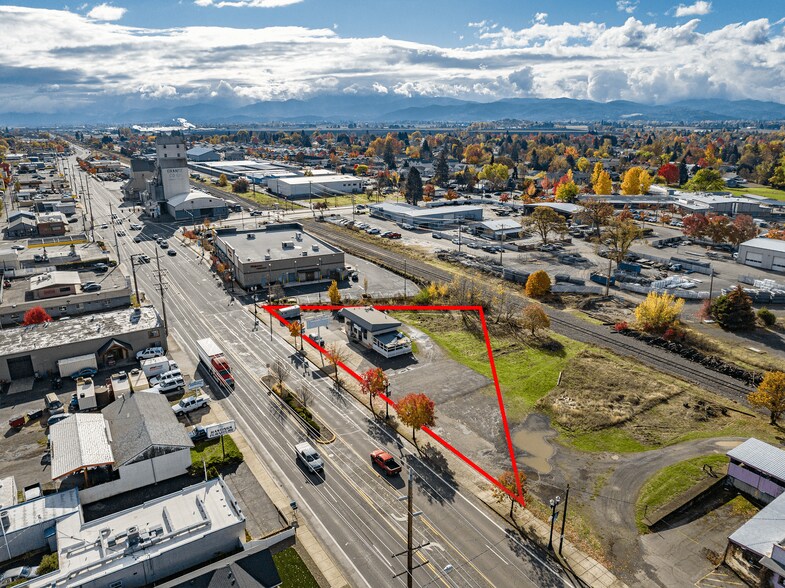 131 N Front St, Central Point, OR à vendre - Photo de l’immeuble – Image 3 sur 19
