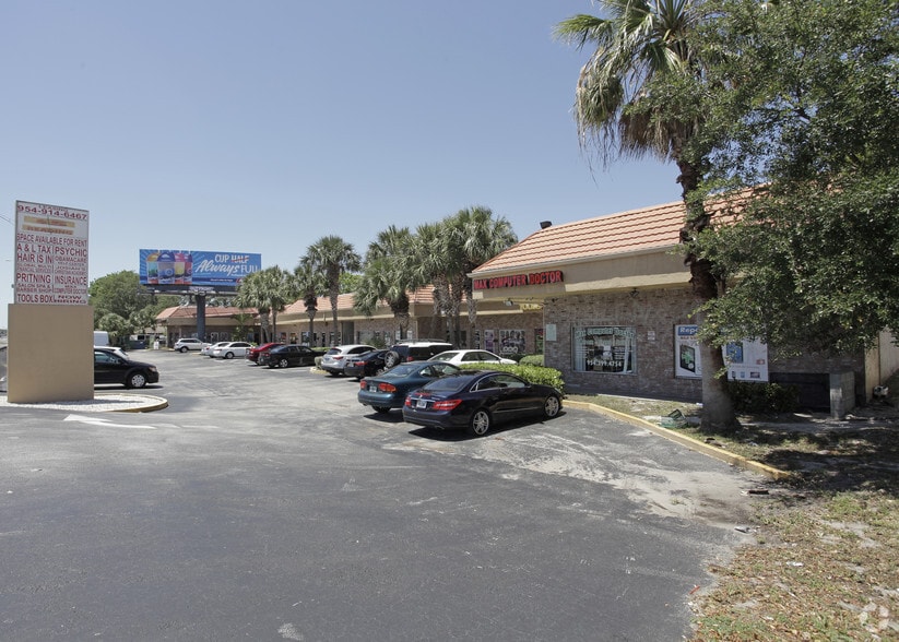 5537 N State Road 7, North Lauderdale, FL à louer - Photo de l’immeuble – Image 3 sur 18