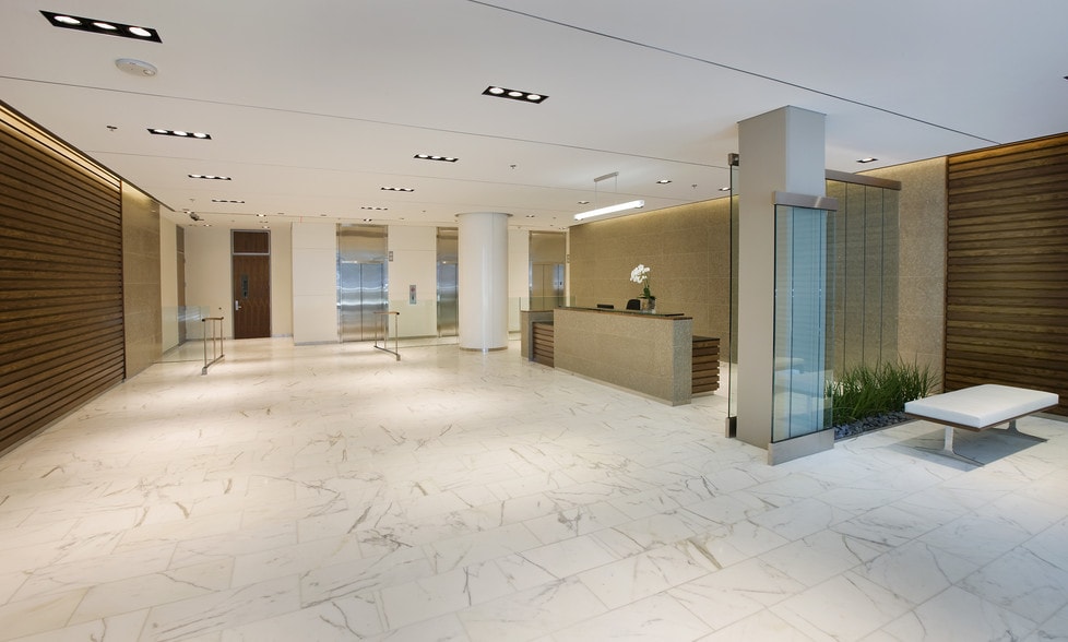 2175 K St NW, Washington, DC à louer - Hall d’entrée – Image 3 sur 9