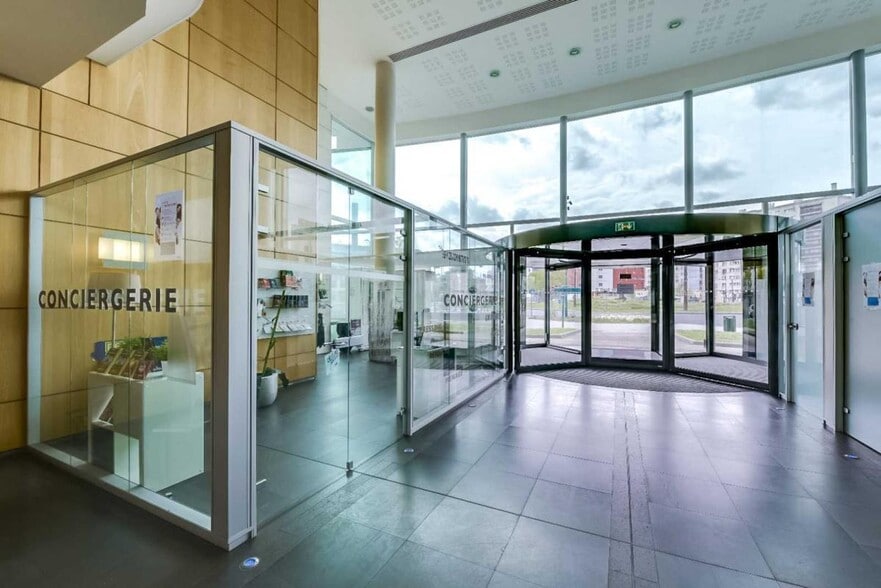 1 Avenue Du Général De Gaulle, Gennevilliers à louer - Photo de l’immeuble – Image 3 sur 6