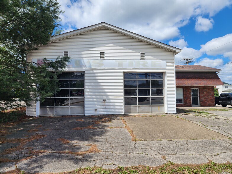 1301 Lafayette Ave, Moundsville, WV à vendre - Photo de l’immeuble – Image 2 sur 12